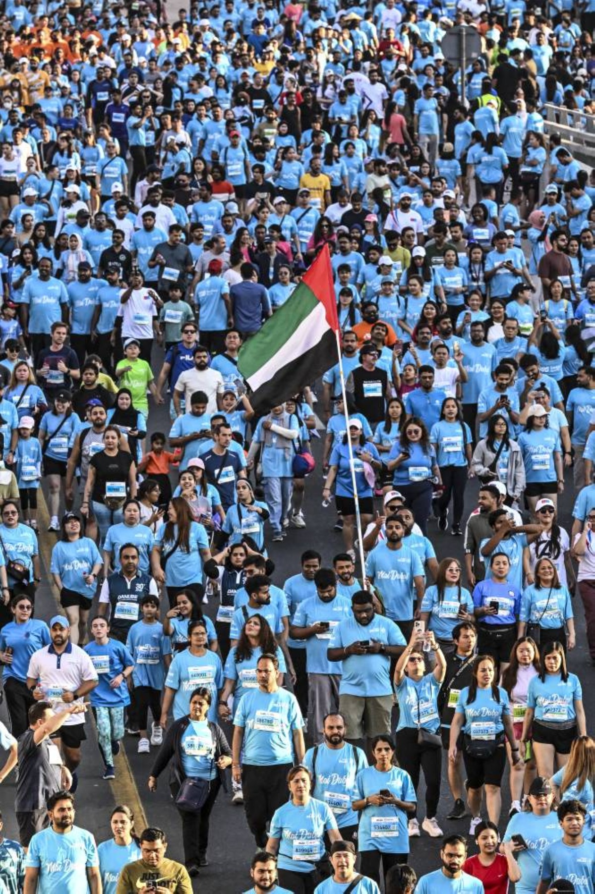 307.000 مشارك في النسخة السابعة من تحدي دبي للجري