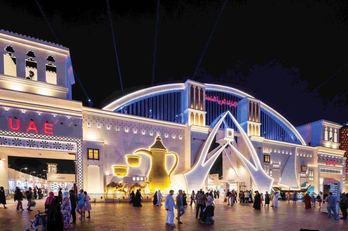 جناح الإمارات في القرية العالمية يحتفي بروح الاتحاد