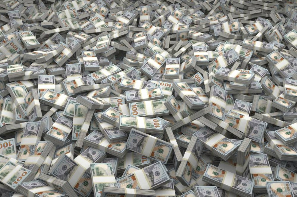 ثروة تريليونية لدقيقتين.. أغرب خطأ مصرفي جعل رجلاً أغنى شخص في التاريخ