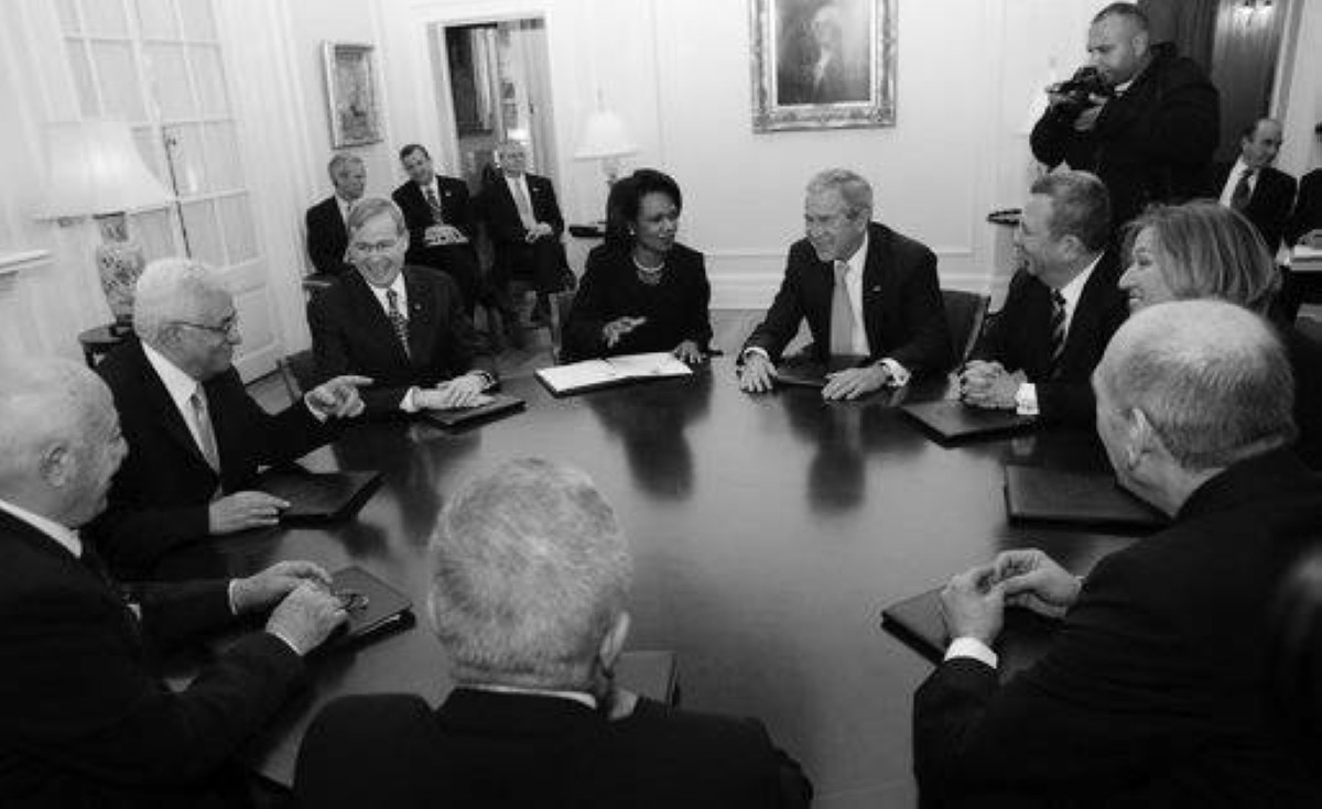 2007 - انعقاد «مؤتمر أنابوليس للسلام في الشرق الأوسط».