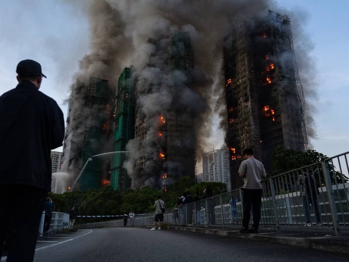 "واتساب" خيط الأمل الأخير للمفقودين في حريق  هونغ كونغ!