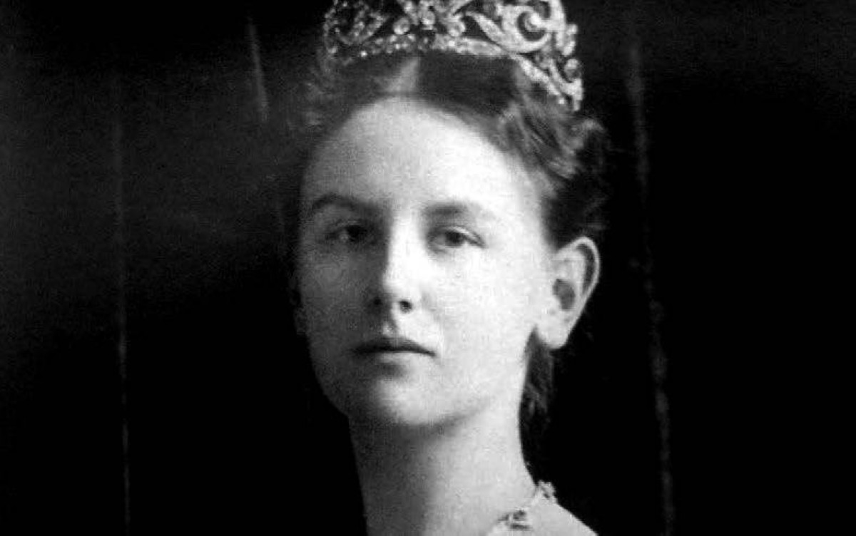 1962  وفاة الملكة فيلهامينا ملكة هولندا.