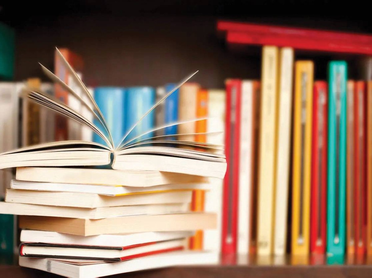 الجوائز الأدبية وتحولات النشر.. انحياز للورق في زمن الشاشات