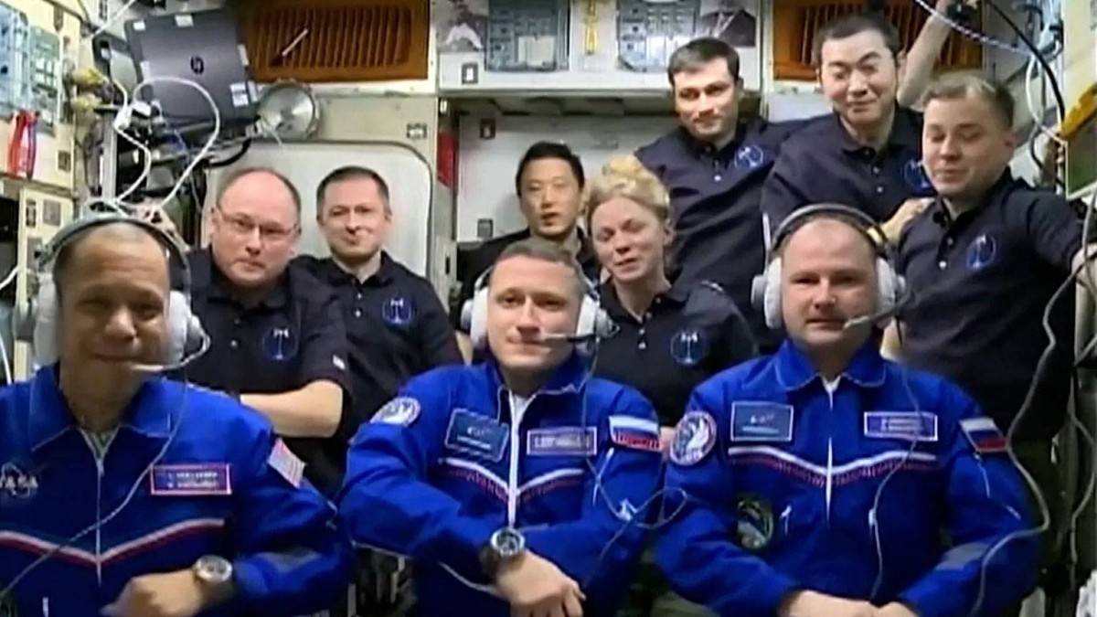 طاقم فضاء أمريكي روسي يبدأ مهمة لمدة 8 أشهر بمحطة الفضاء الدولية