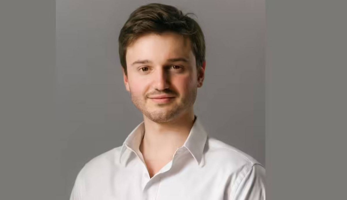 أصغر ملياردير عصامي.. ترك الدراسة وغيّر عالم الذكاء الاصطناعي