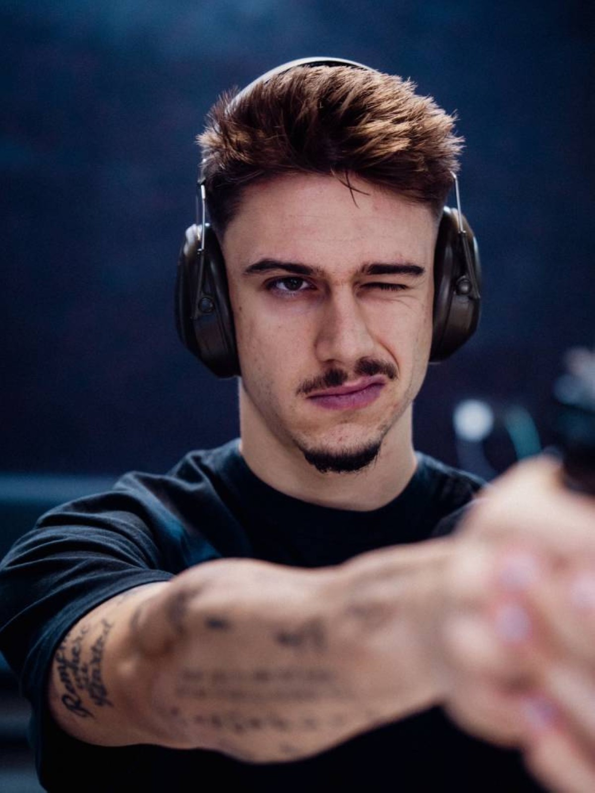 نجوم العين يستغلون فترة التوقف على طريقتهم الخاصة (فيديو)