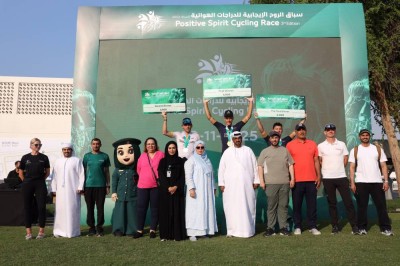 شرطة دبي تتوّج الفائزين في سباق «الروح الإيجابية» للدراجات الهوائية
