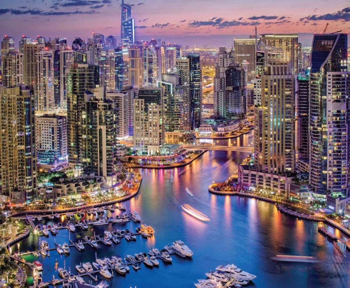 
لقطة حديثة لمنطقة المارينا في دبي 