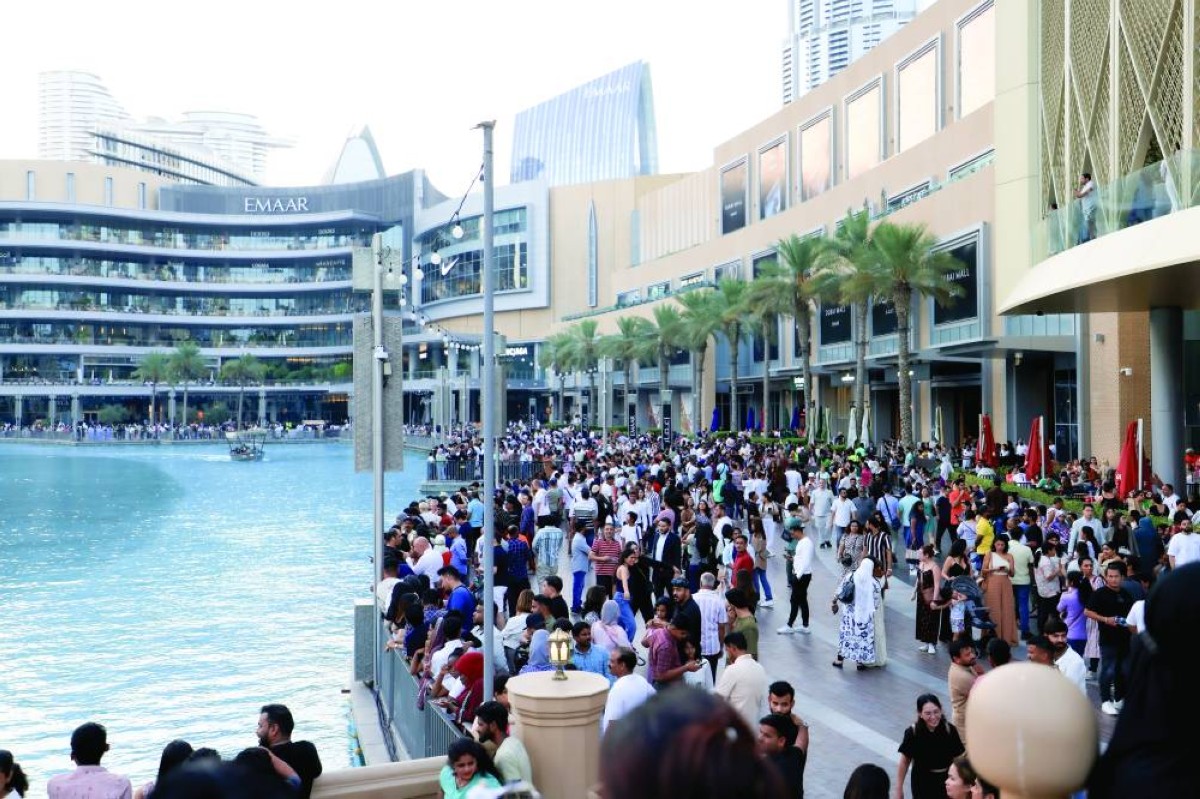 الانتعاش السياحي يعزز زخم النمو في الإمارات