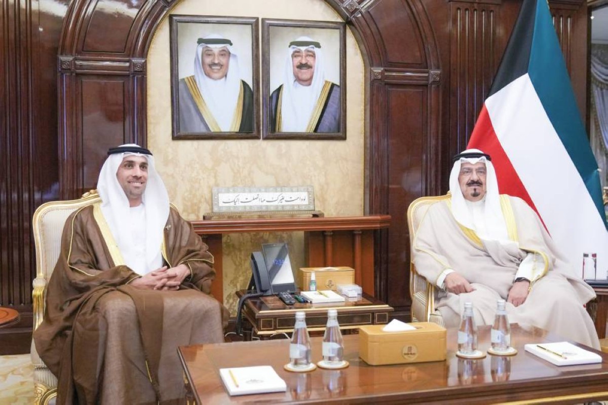 أحمد الصباح وسالم المري خلال اللقاء