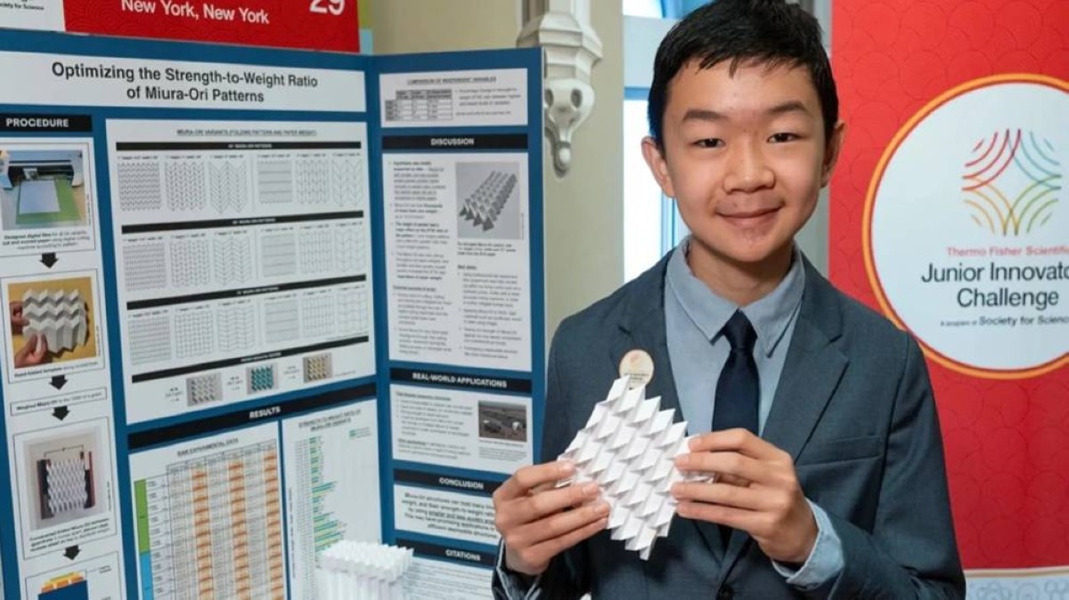 "سيارة أجرة تحمل 4 آلاف فيل".. ابتكار مذهل من طفل عمره 14 عاماً