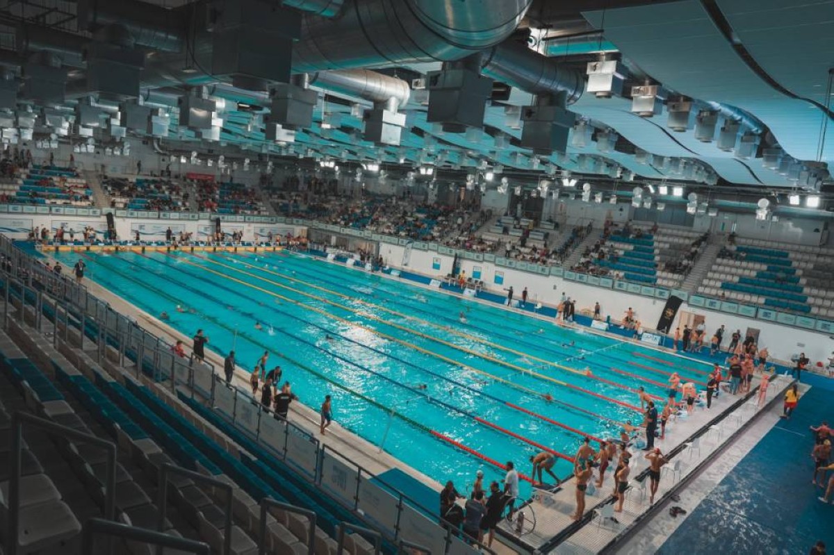 1000 مشارك في بطولة أبوظبي الدولية للسباحة