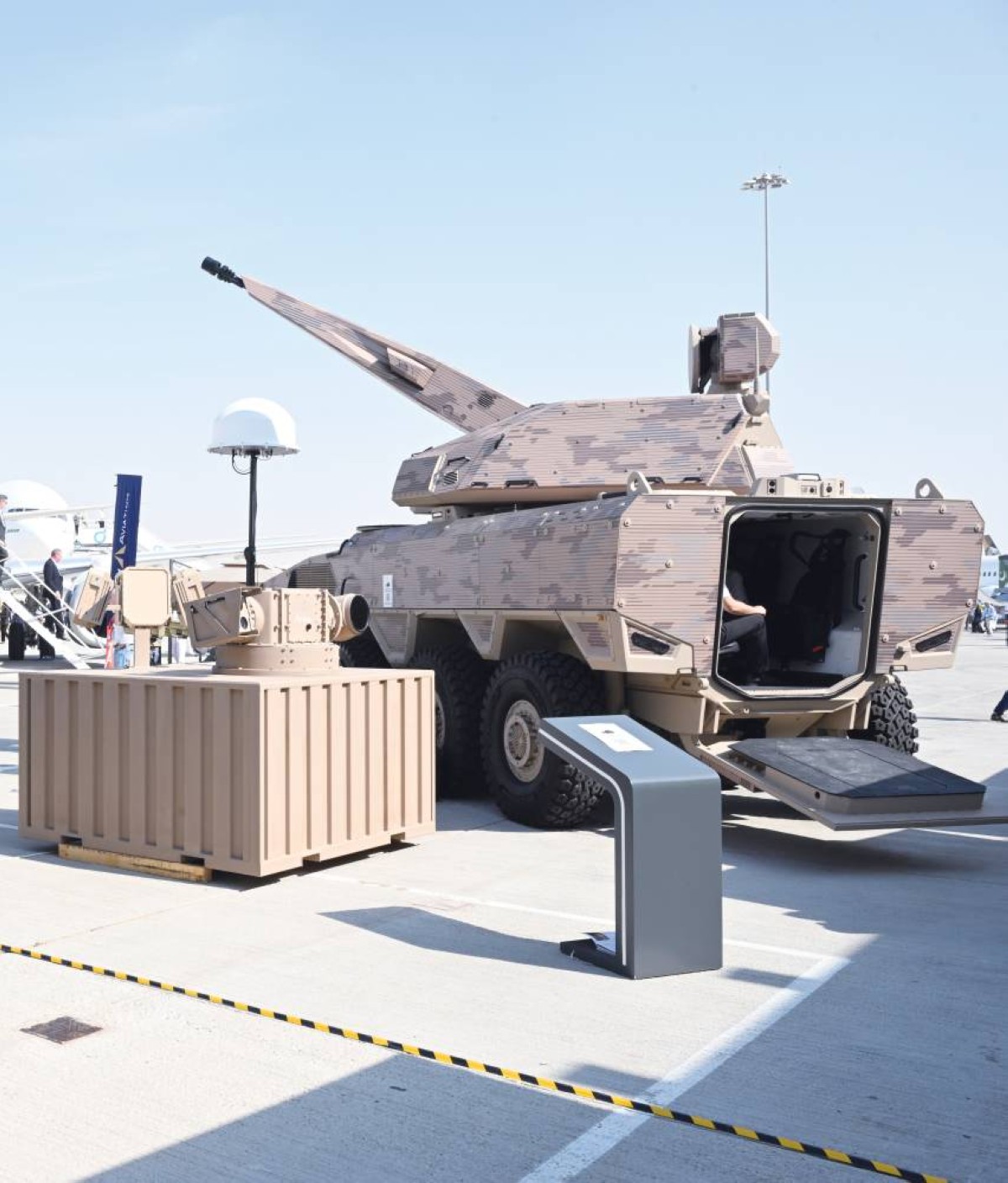 الإمارات حريصة على استخدام أحدث تقنيات الأنظمة الدفاعية 
