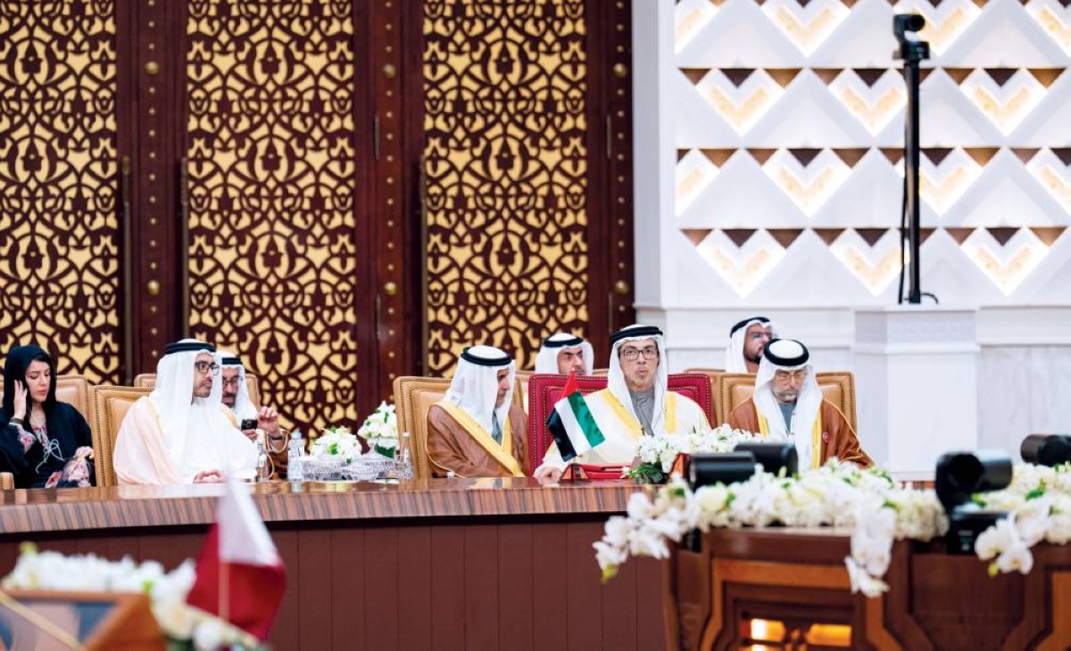 سموه مترئساً وفد الإمارات في القمة بحضور عبدالله بن زايد وأعضاء الوفد  