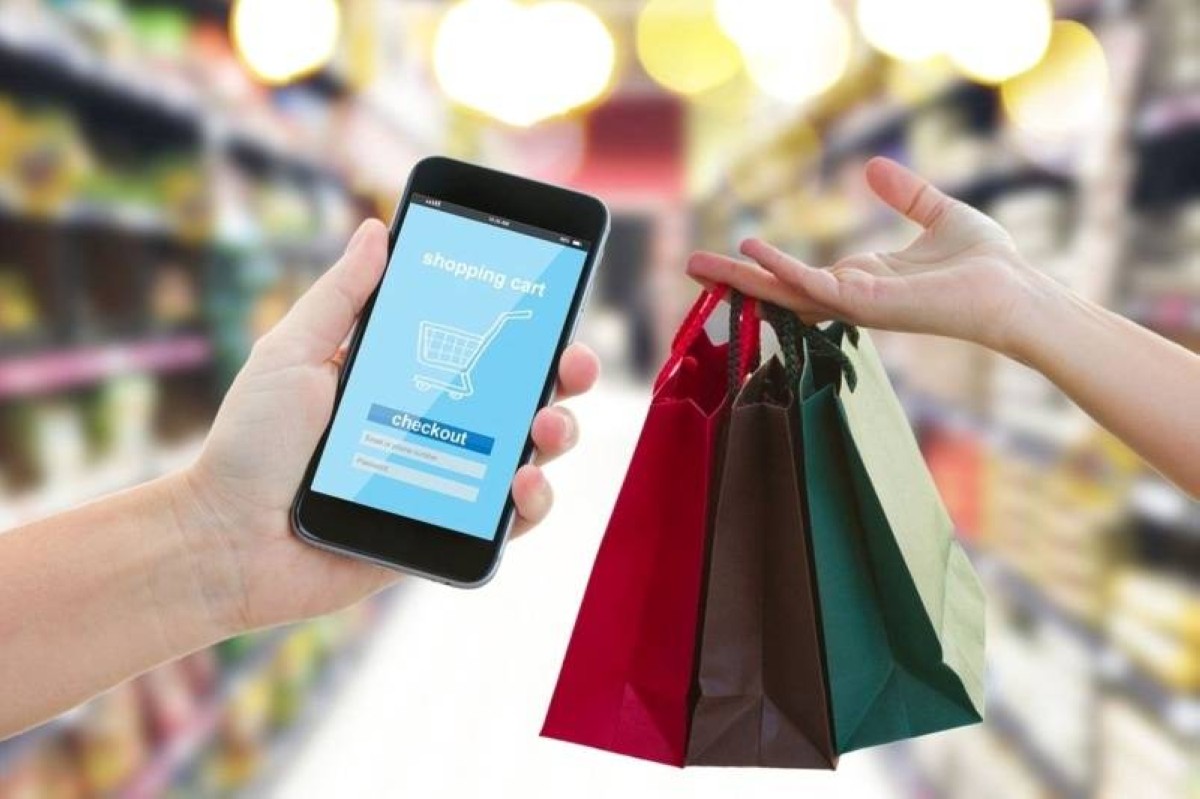 المبيعات الإلكترونية تنتعش خلال إجازات عيد الاتحاد