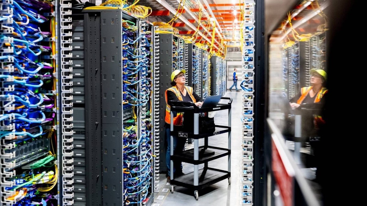 احتدام الخلاف المناخي بين «أمازون» ومنافسيها حول طاقة مراكز البيانات