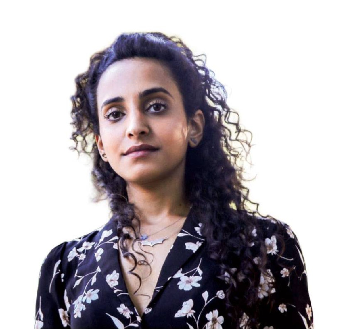 فاطمة الشامسي.. مسافرة تطل على العالم من نافذة السينما