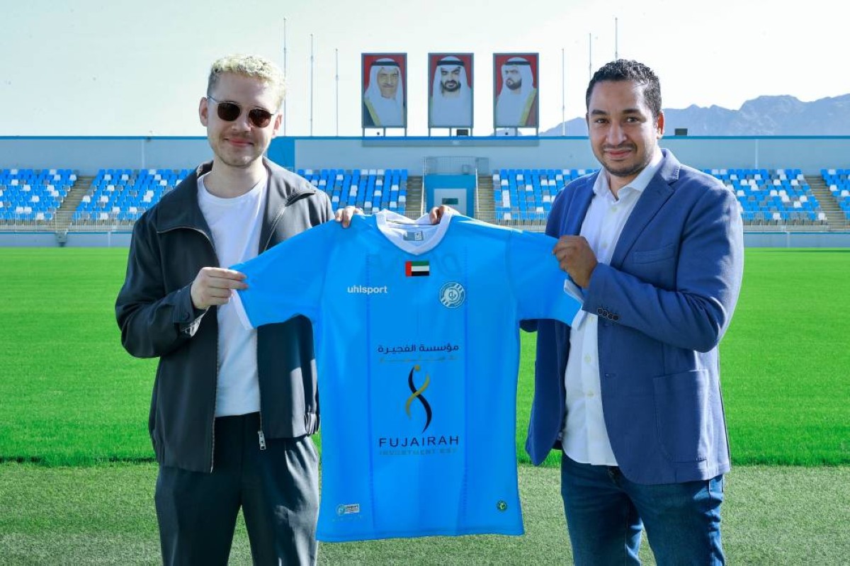دبا الفجيرة يلبي طلب مشجع أسترالي لزيارة النادي