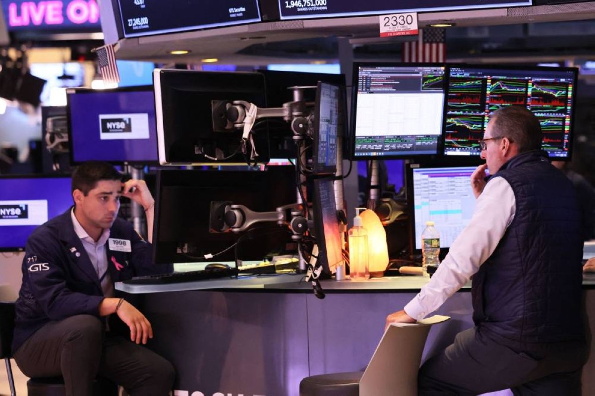 الحذر يسيطر على مستثمري الأسهم العالمية قبل اجتماع الفيدرالي