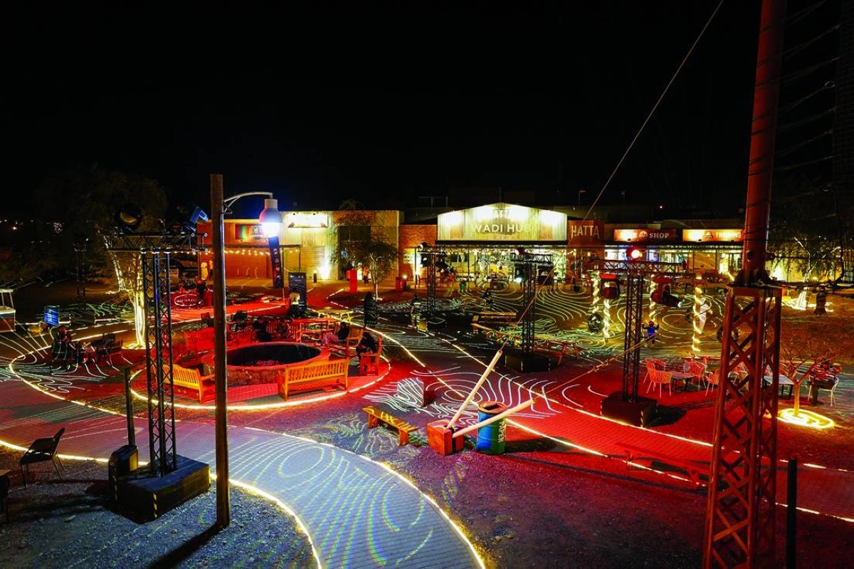 أجواء احتفالية وفعاليات ومغامرات تنبض بالحياة والمتعة والهدوء الليلي