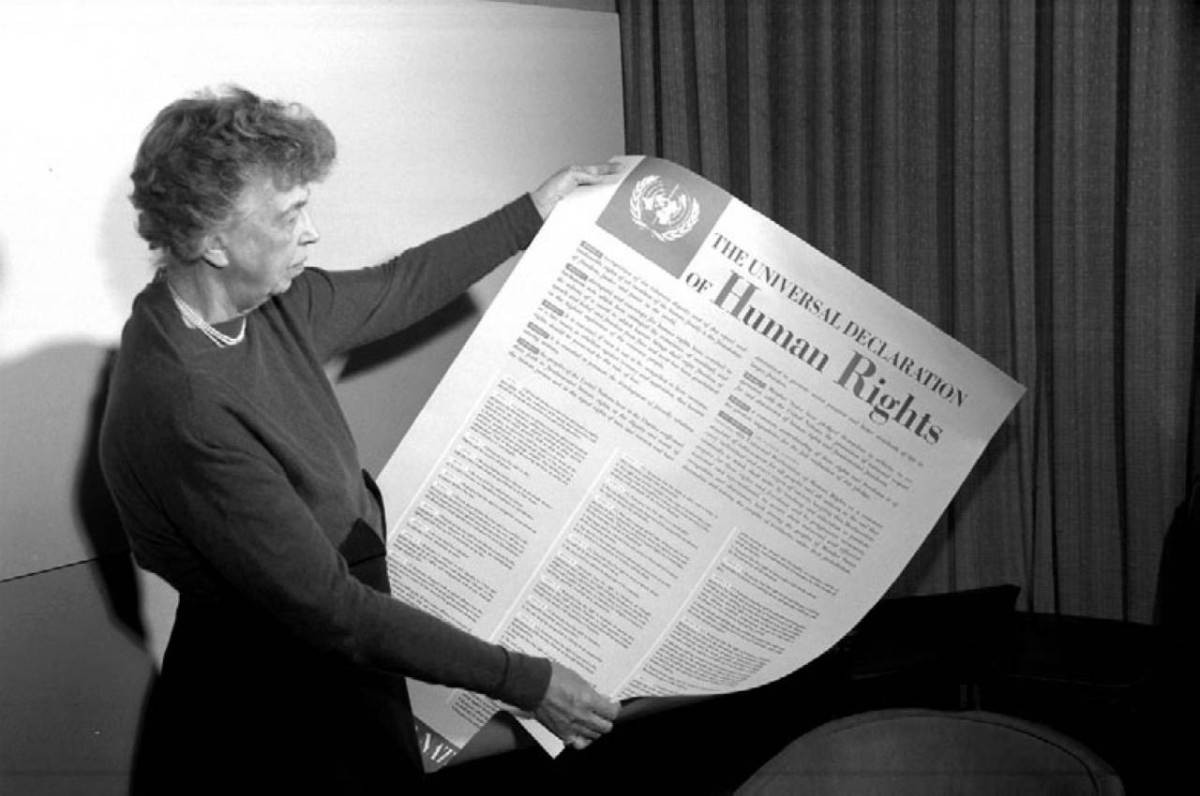 1948 الجمعية العامة للأمم المتحدة تصدر الميثاق العالمي لحقوق الإنسان
