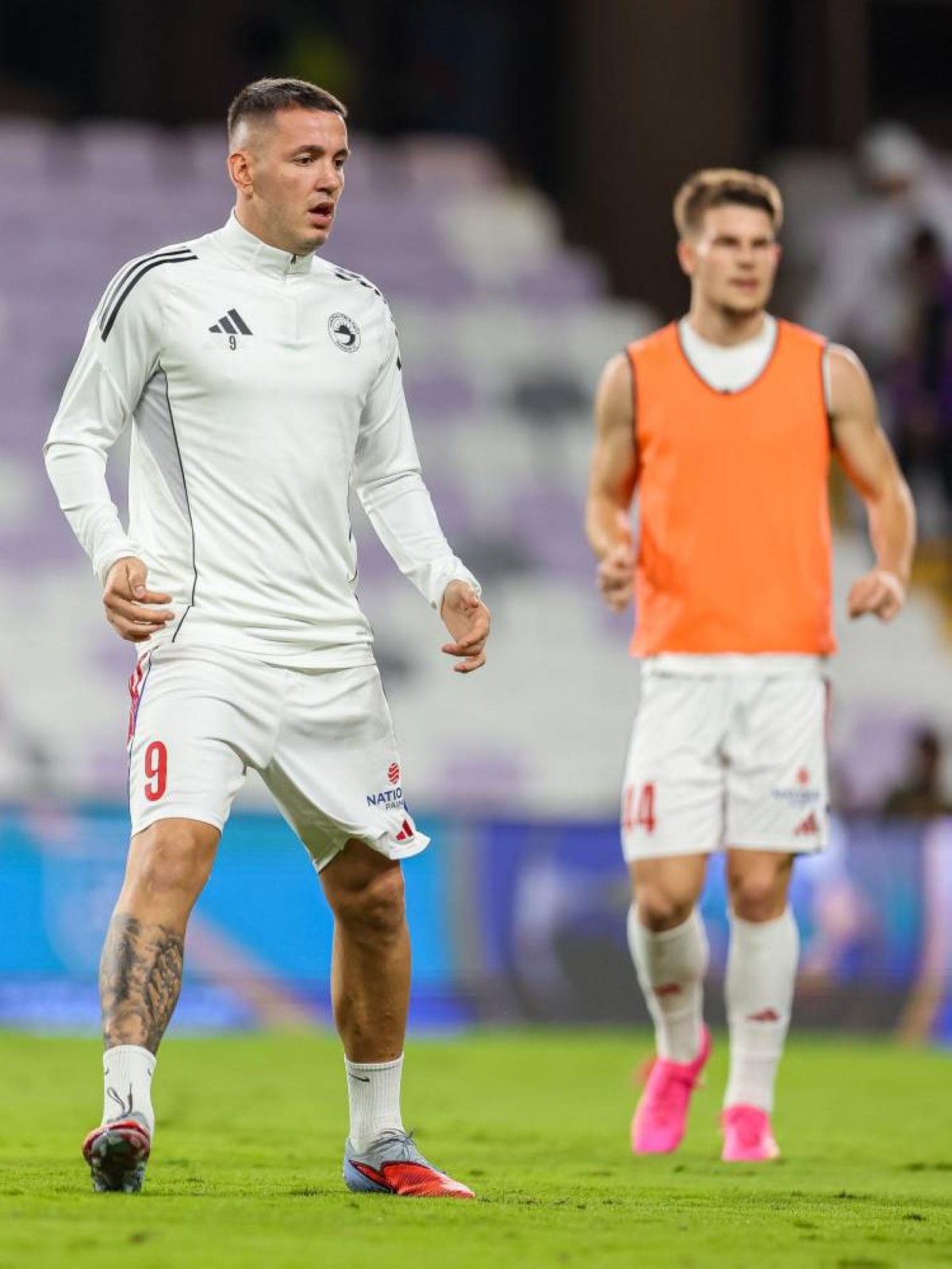 ماناج يبحث عن طوق النجاة وإثبات حضوره مع الشارقة