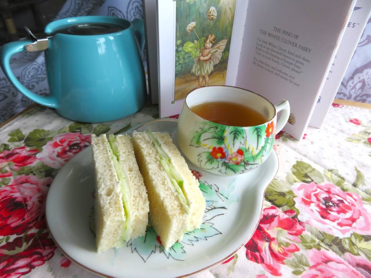 بـــــ 1.4 مليار دولار و53 مليون كوب "سندويشات الخيار" تحكم الاقتصاد البريطاني رغم ثورة "الفقاعات"!!