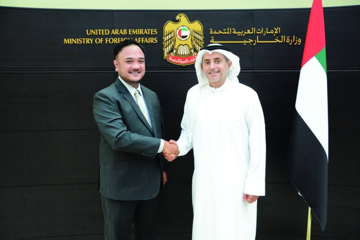 مكتوم بن بطي مرحباً بإمبروسيو إنسيسو