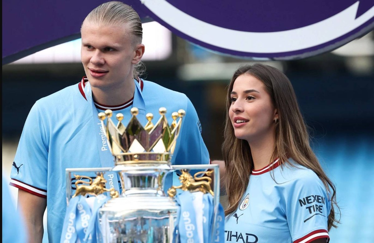 خطيبة هالاند تكشف الجانب الصعب من حياة نجم مانشستر سيتي