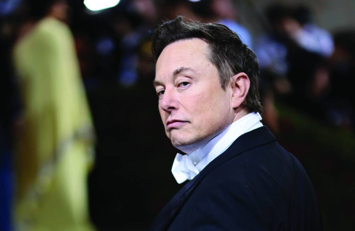 إيلون ماسك على طريق «أول تريليونير» في العالم