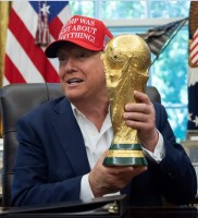 «تغريدة» قد تسقط حلمك في متابعة المونديال بأمر ترامب