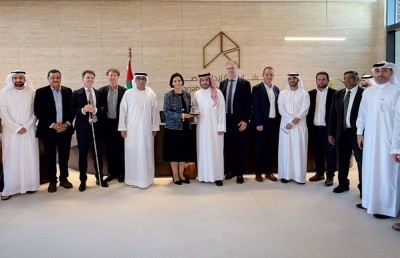 بحث التعاون بين «الشارقة لإدارة الأصول» وقنصلية هولندا في دبي