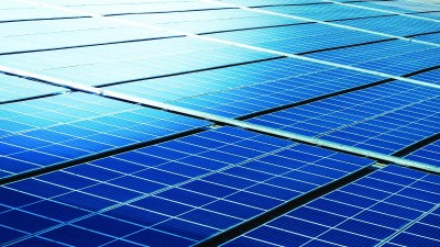 تكاليف خفية للانخفاض الشديد في أسعار الطاقة الشمسية