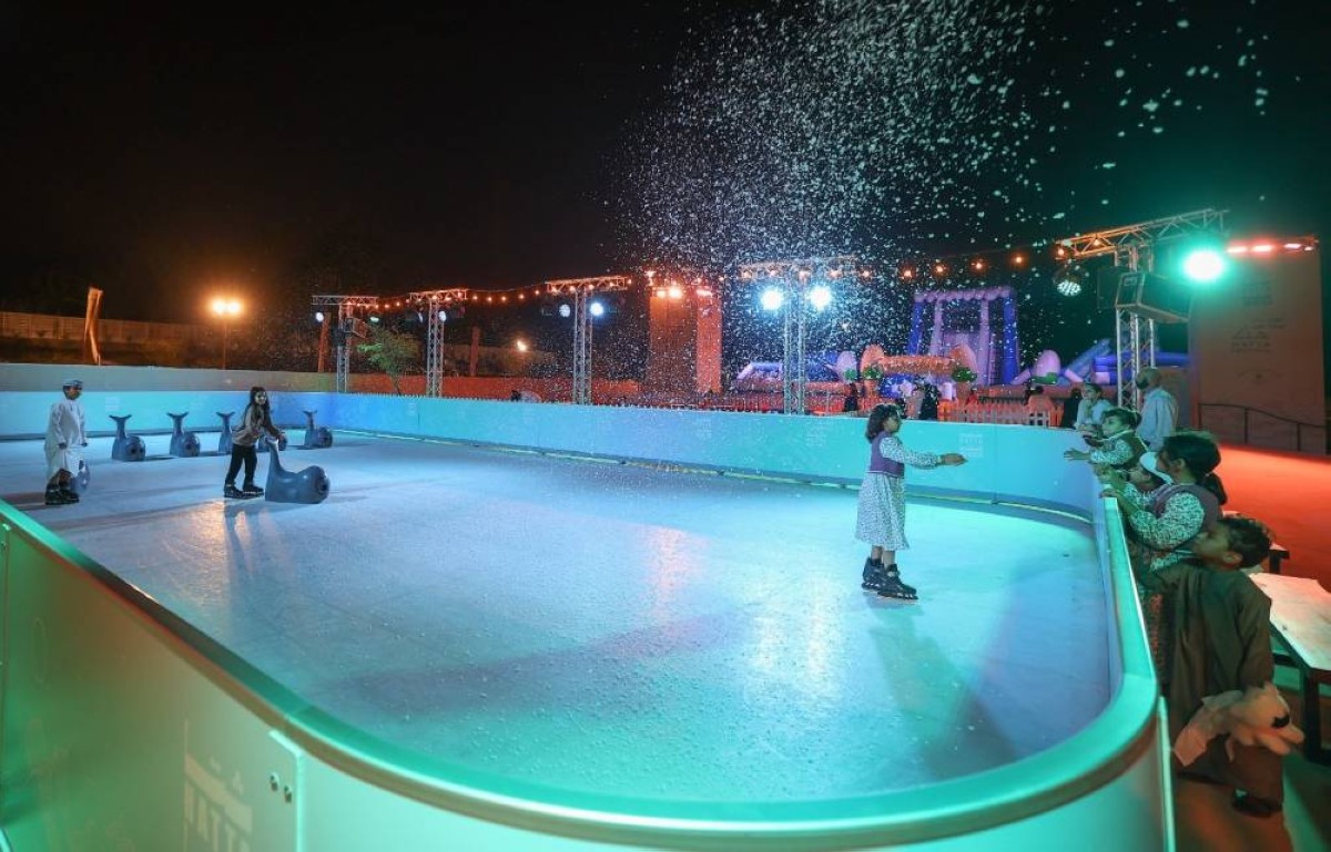 "شتا حتا" يكسو الجبال والوديان بألوان الفرح