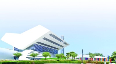 برنامج المكتبة حافل بالفعاليات الداعمة للثقافة والأدب العربي