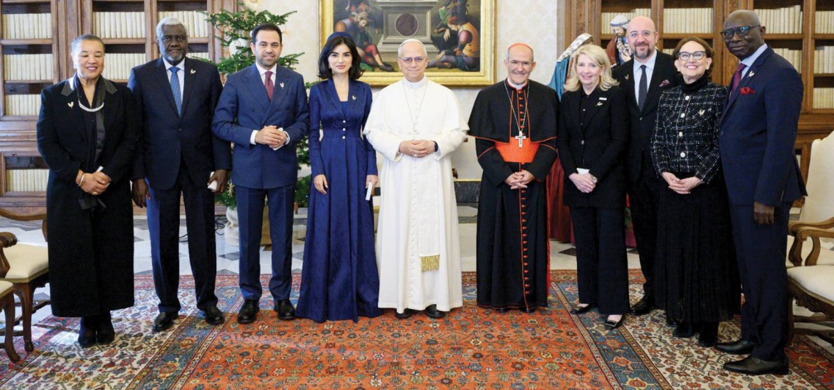البابا ليو الرابع عشر وأعضاء لجنة تحكيم جائزة زايد للأخوة الإنسانية