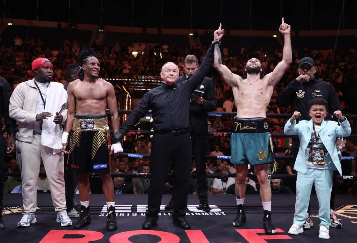 لحظة اعلان فوز حفيد محمد علي