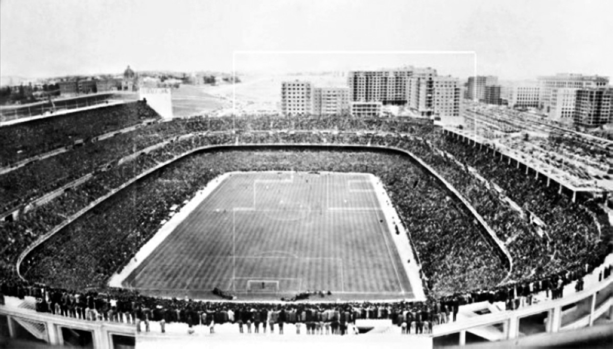 1947 افتتاح ملعب سانتياغو برنابيو في مدريد.
