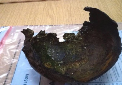 ظنها كرة قدم وركلها.. فاكتشف سراً عمره آلاف السنين