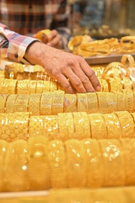 «بلومبرغ»: الأثرياء الهنود ينعشون سوق الذهب في دبي