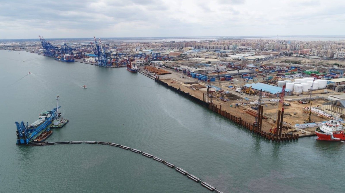 المنطقة الاقتصادية لقناة السويس في مصر توقع عقدا بـ 4.7 مليار جنيه مع مجموعة صينية