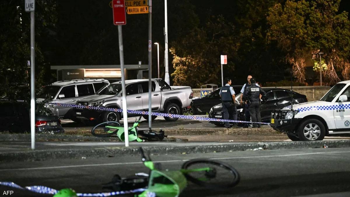 أب وابنه.. أستراليا تعلن تفاصيل جديدة عن منفذي هجوم سيدني