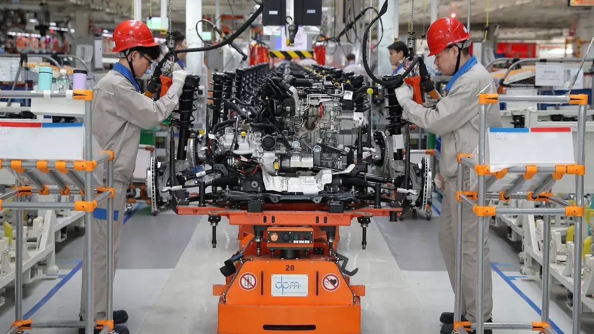 ارتفاع الناتج الصناعي للصين بنسبة 4.8 % خلال الشهر الماضي