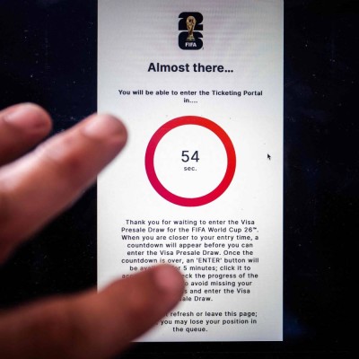 الطلب على 5 ملايين تذكرة في 24 ساعة.. كيف يبيع "فيفا حلم المونديال بـ 8680 دولاراً؟"