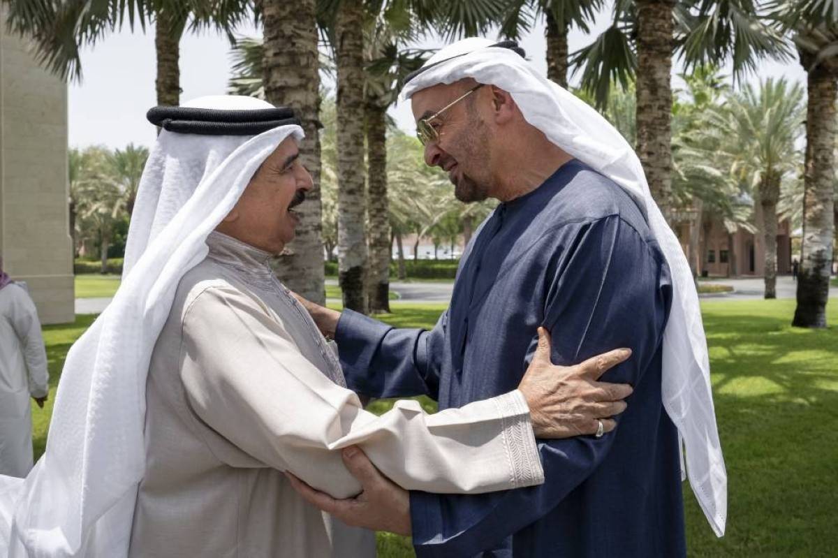 محمد بن زايد: علاقاتنا تزداد رسوخاً وتمثل نموذجاً للترابط والتعاون والمحبة بين الأشقاء