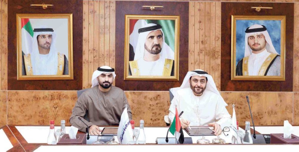 منصور العور ووليد آل علي خلال توقيع مذكرة التفاهم