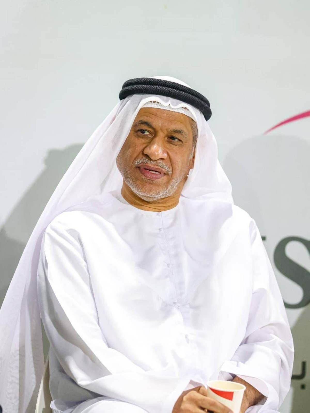 الشارقة يكشف تفاصيل مهمة عن التفاوض والتعاقد مع خوسيه مورايس