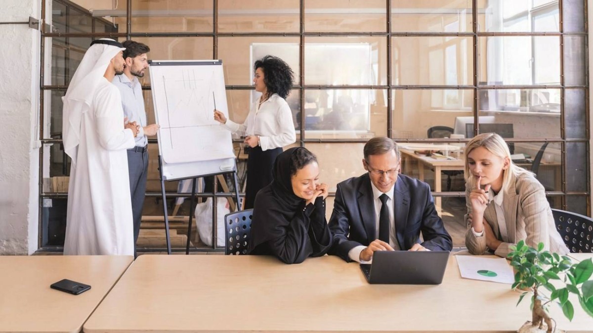 الإمارات الأولى عالمياً في معدل نمو القوى العاملة بـ 12.1 %