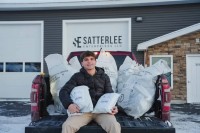 عمره 18 عاماً ودخله 300 ألف دولار شهرياً..  كيف غيّرت طابعة حياته؟