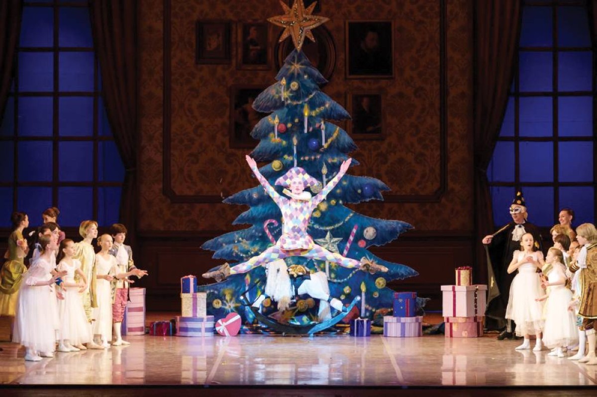 «كسارة البندق» في «دبي أوبرا» اليوم